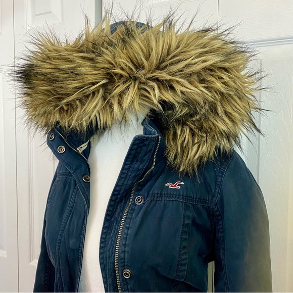Hollister Faux Fur Navy Blue Canvas Bomber Jacket - Picture 2 of 11